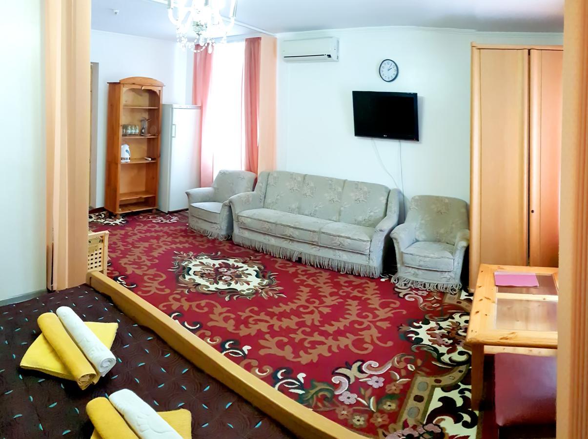 Perlyna Podillyа Hotel Sataniv Eksteriør billede